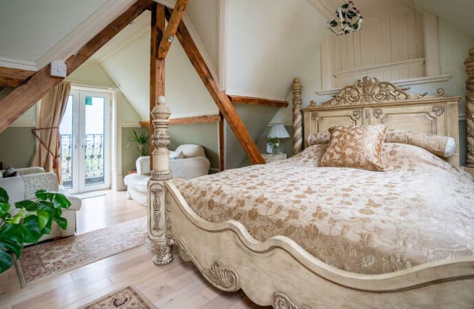 Bedrooms bathrooms and suites at Berwick Lodge near Bristol